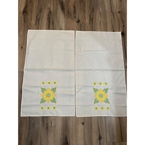 Set Of 2 Handcrafted Embroidered Sunflower Cotton Table Runners 19x33 Inches Yel - Picture 2 of 4